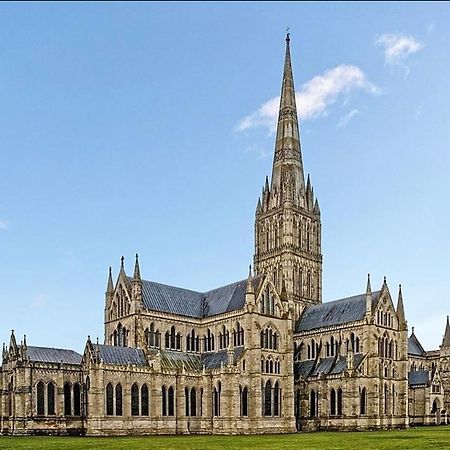Apartmán Double Bed Self Contained Annexe 14B Is To The Right Of The Main House Salisbury Exteriér fotografie