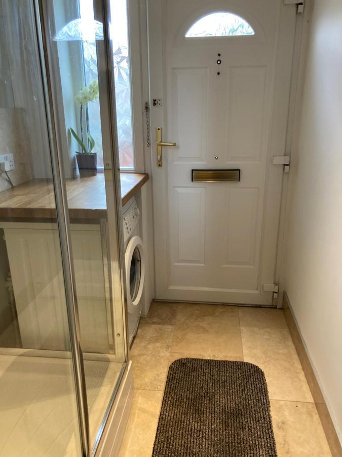 Apartmán Double Bed Self Contained Annexe 14B Is To The Right Of The Main House Salisbury Exteriér fotografie