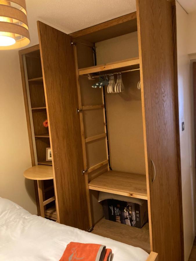 Apartmán Double Bed Self Contained Annexe 14B Is To The Right Of The Main House Salisbury Exteriér fotografie